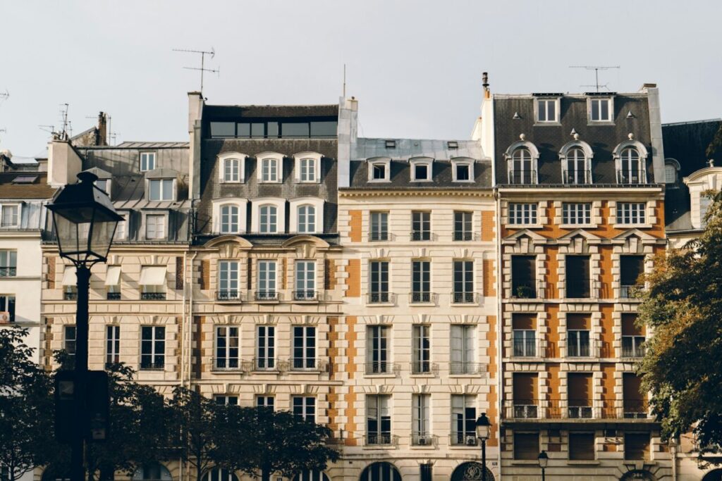 ravalement de façade Paris une obligation